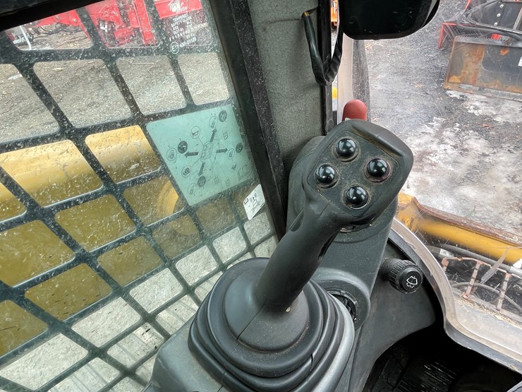 caterpillar-259d-image-40