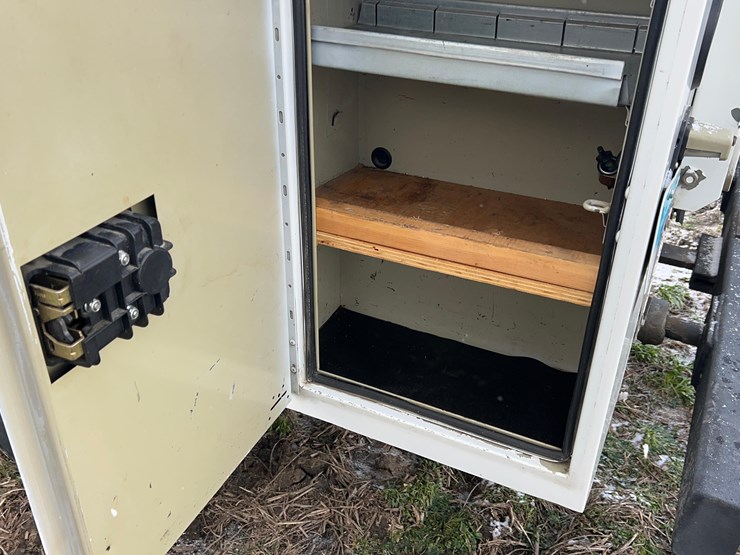 2011-chevrolet-3500hd-image-58