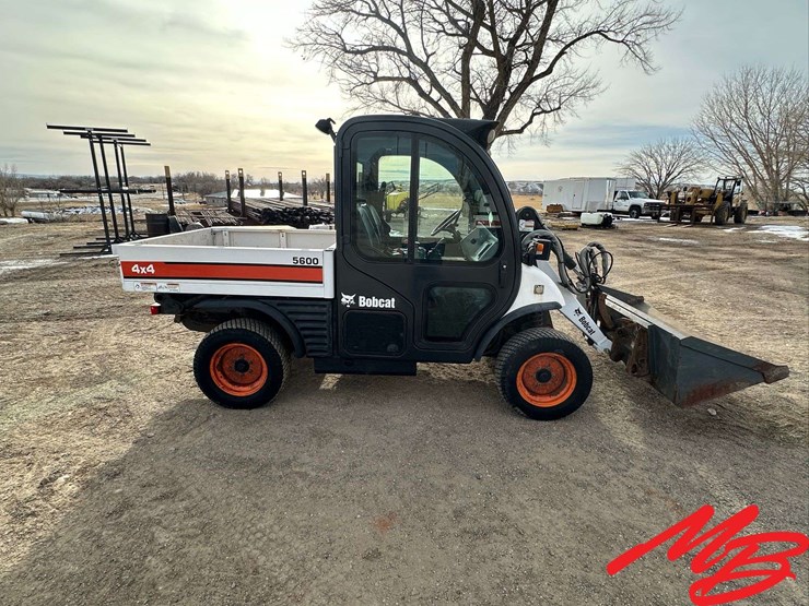 2007-bobcat-toolcat-5600-image-5
