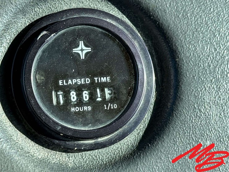 new-holland-1069-image-36