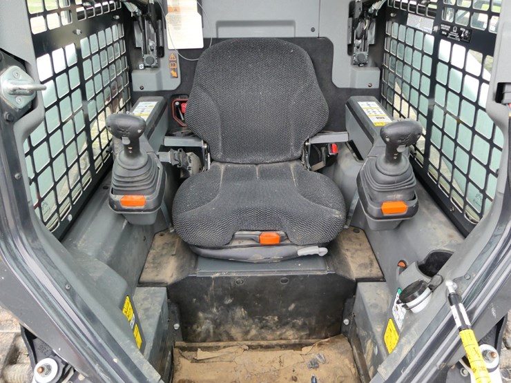 2023-bobcat-t64-image-13