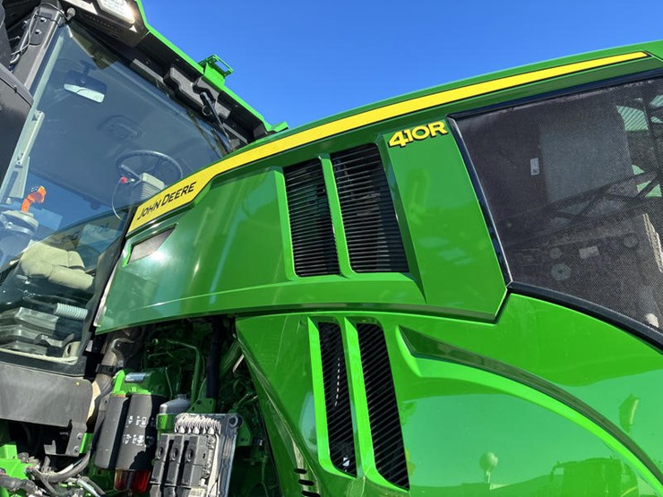2022-john-deere-410r-image-15