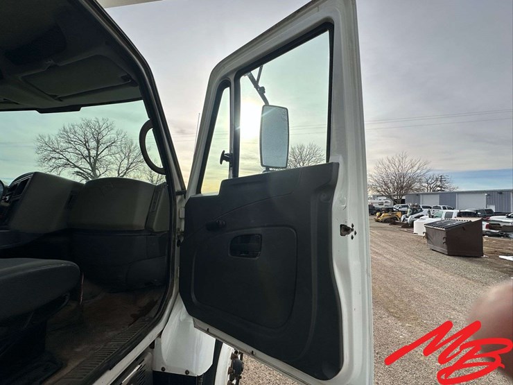 2008-international-7400-image-44