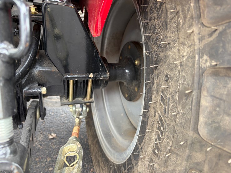 #1022-•-mahindra-2638-tractor-with-loader-(eau-claire,-wi)-image-19