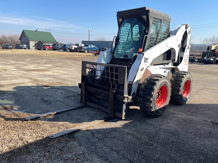 2008-bobcat-s330-image-1