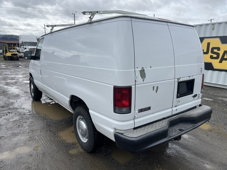 2004-ford-e250-image-6