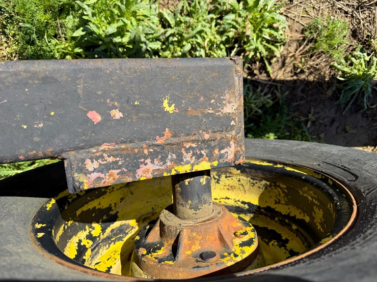 #42473-•-levee-squeeze-w/seeder-109-image-7