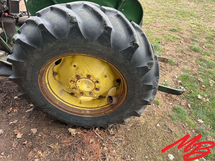 john-deere-2240-image-6