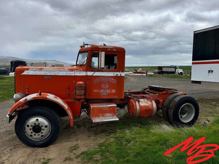 1964-peterbilt-351-image-1