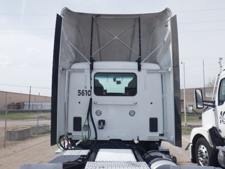 2024-kenworth-t680-image-13