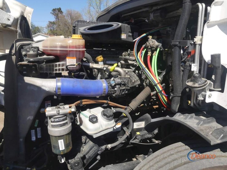 2023-freightliner-cascadia-116-image-9