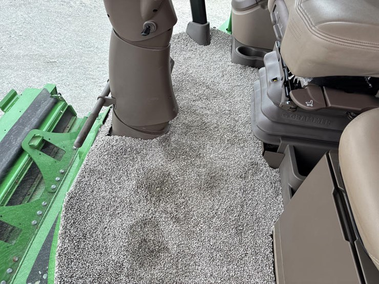 2023-john-deere-s780-image-96