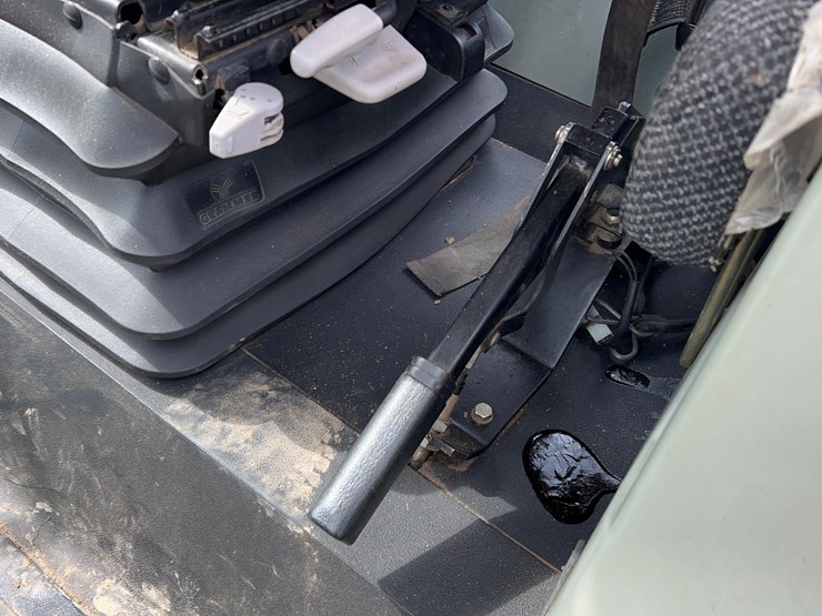 2002-challenger-mt665-image-46