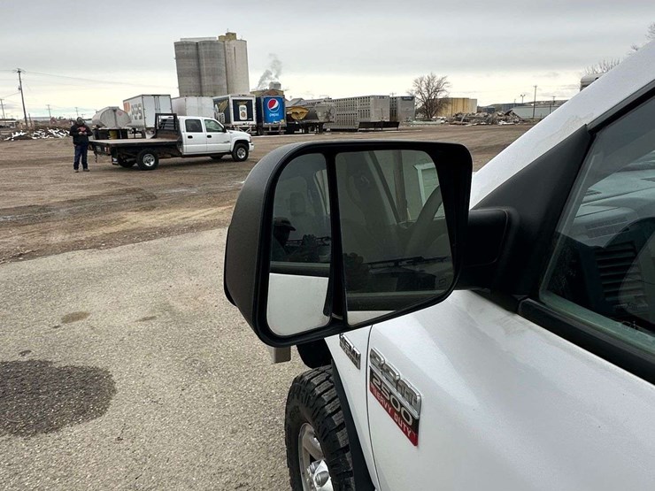 2008-dodge-ram-2500-image-13