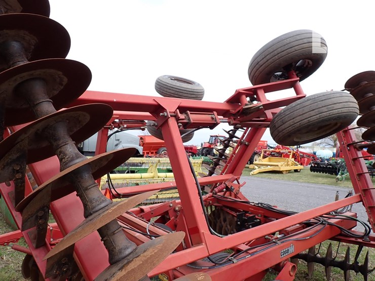 case-ih-3900-image-9
