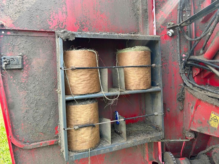 massey-ferguson-2856-image-12