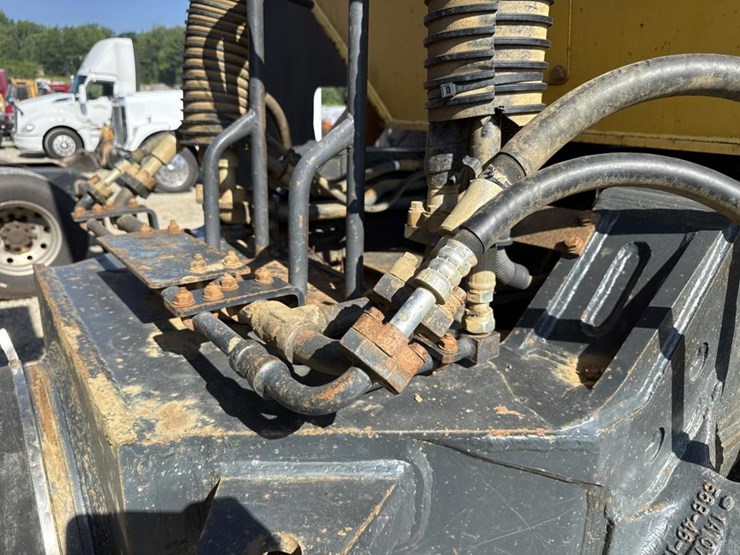 2008-komatsu-hm400-2-image-56