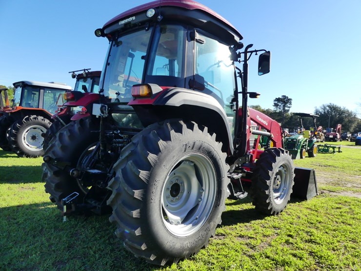 2020-mahindra-6075-image-3