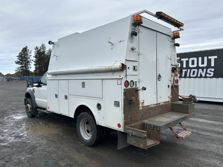 2010-ford-f550-xl-sd-image-3