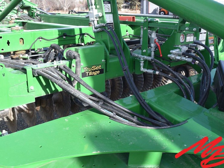 2019-john-deere-2660vt-image-54