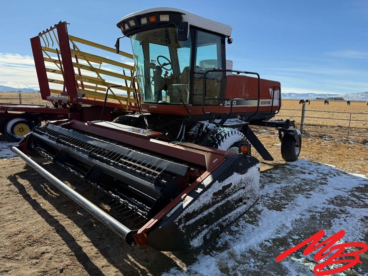 hesston-8450-image-9