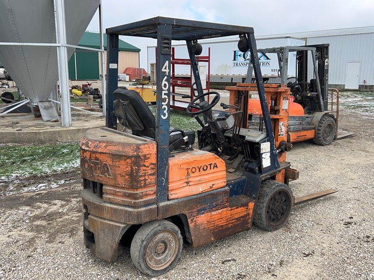 toyota-4000lb-forklift-image-4