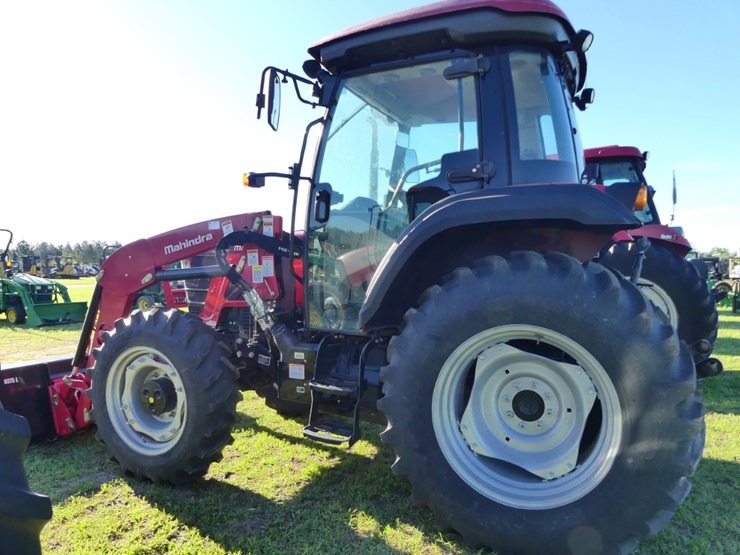 2020-mahindra-6075-image-4