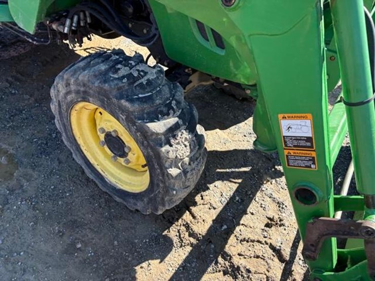 2007-john-deere-3120-image-11