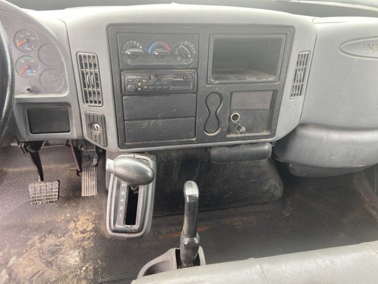 2005-international-durastar-4200-image-15
