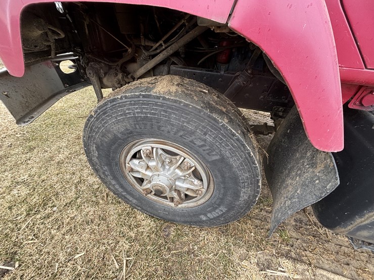 #1076-•-1990-peterbilt-silage-truck-(nelson,-wi)-(has-wi-title)-image-10