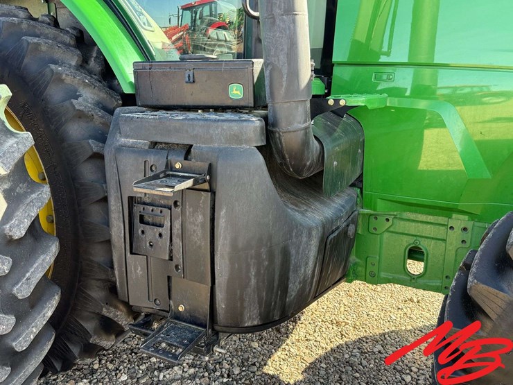 2011-john-deere-7215r-image-14
