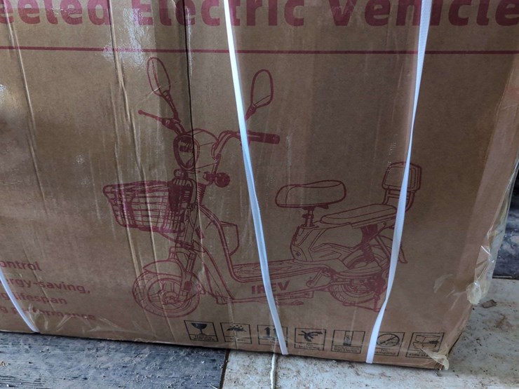 irev-electric-high-end-two-wheeled-vehicle---new-in-box---black-image-2