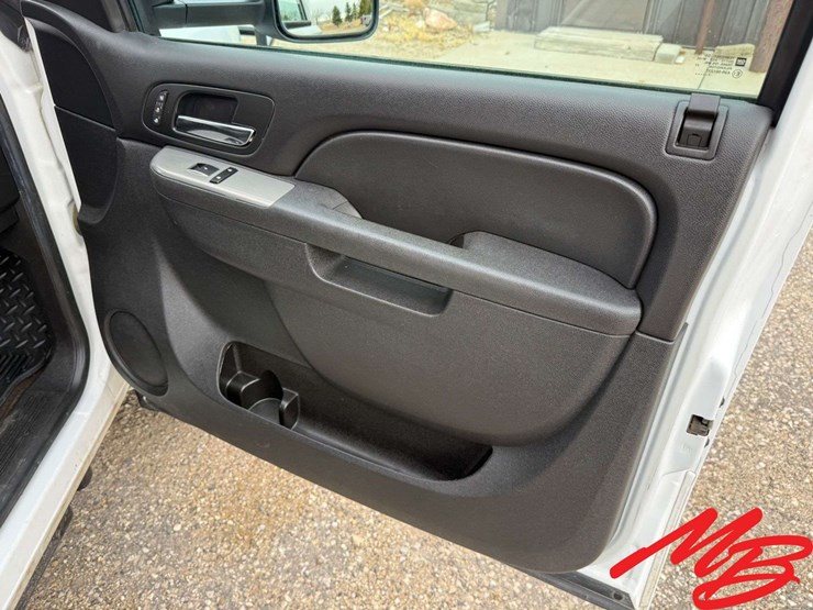 2014-chevrolet-silverado-2500-image-58