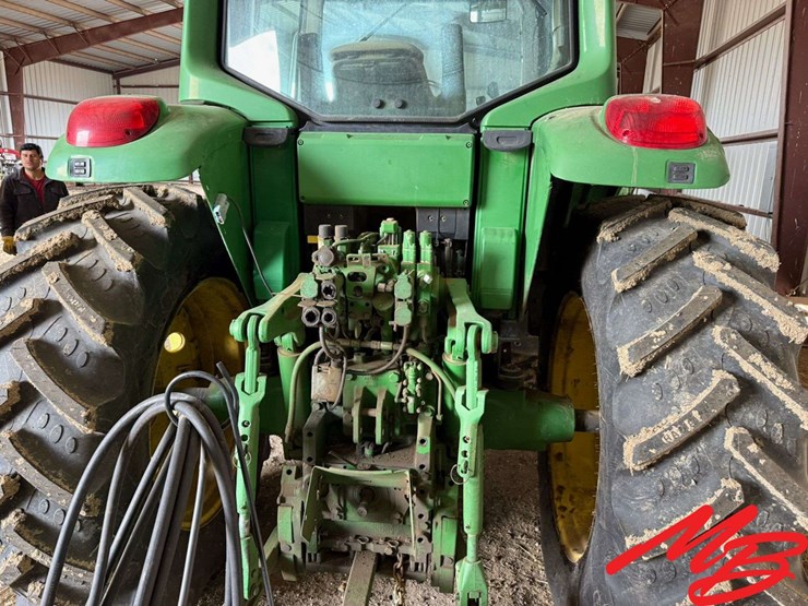 john-deere-7520-image-10