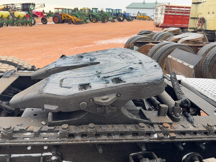 international-8600-image-11