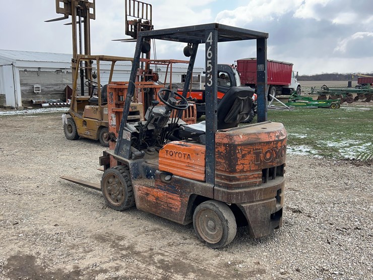 toyota-4000lb-forklift-image-2