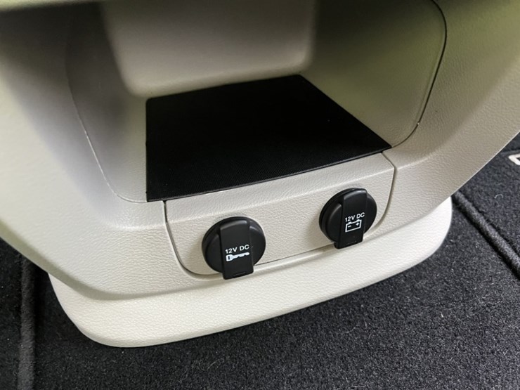 2012-dodge-grand-caravan-image-35