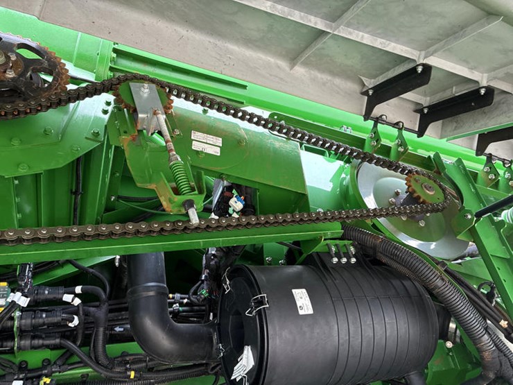 2023-john-deere-s780-image-52