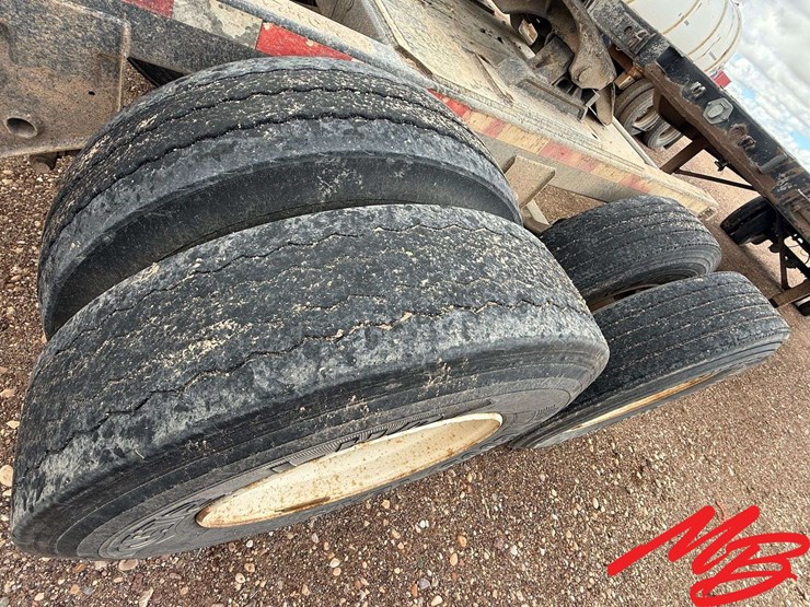 tandem-axle-dolly,-11r22.5-tires-image-7