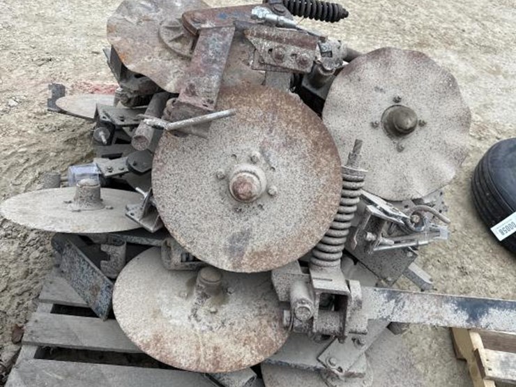 #75-•-pallet-no-till-coulters-for-anhydrous-applicator-image-4