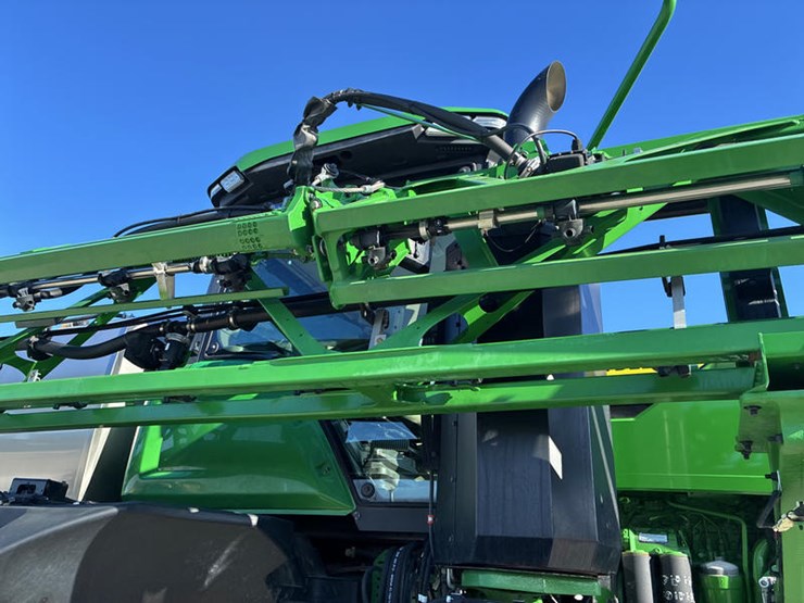 2022-john-deere-410r-image-22