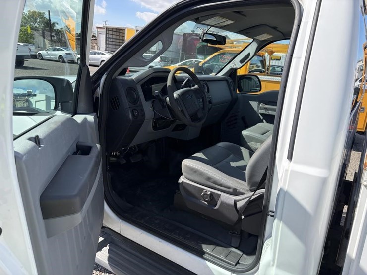 2013-ford-f250-sd-image-10