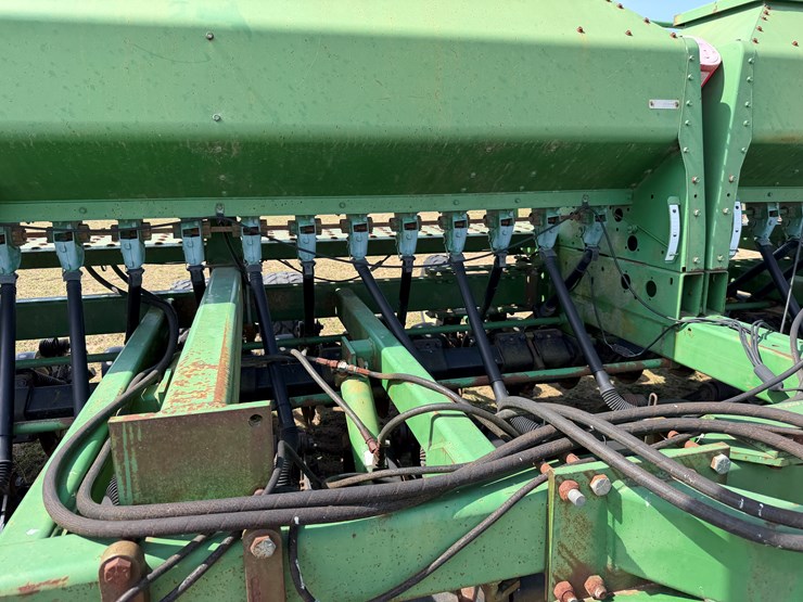 john-deere-1560-image-31