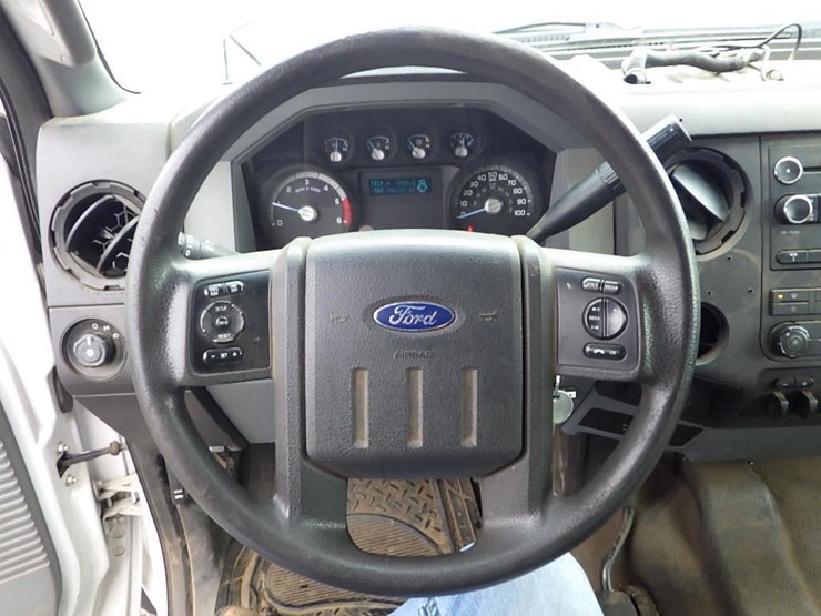 2012-ford-f550-image-29