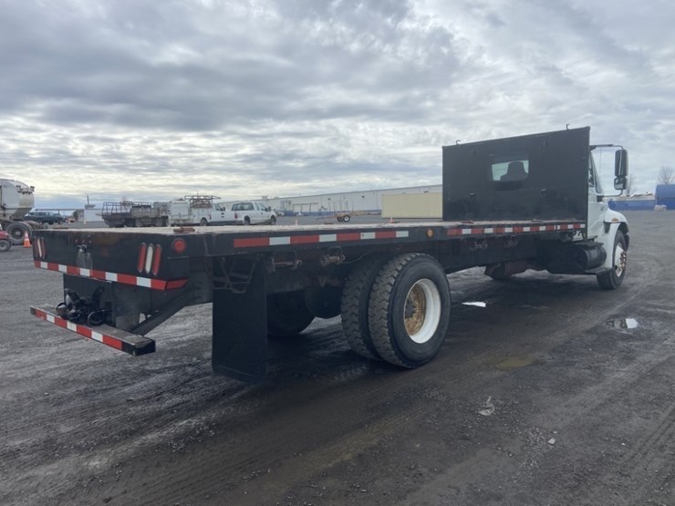 2005-international-durastar-4200-image-5