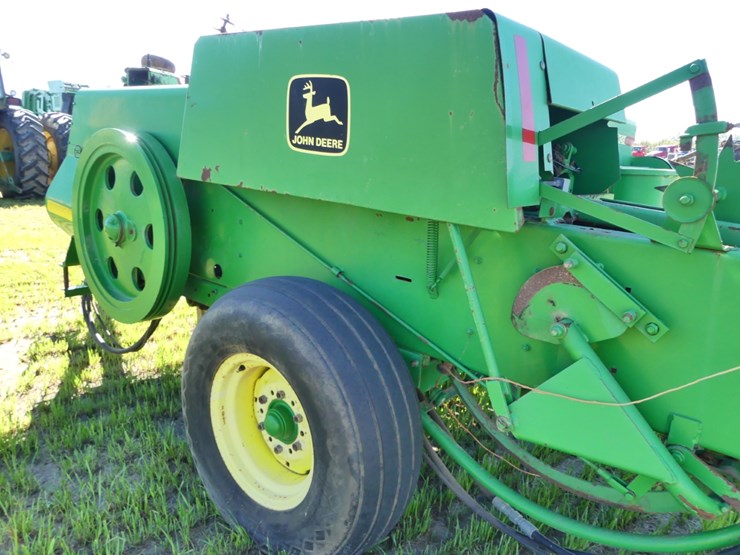 2001-john-deere-348-image-6