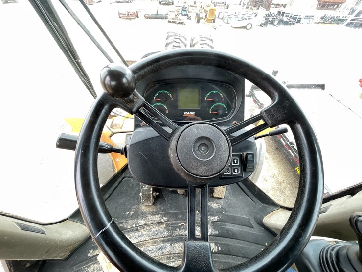 2008-case-621e-xr-image-35