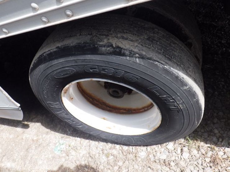 2012-utility-van-image-19