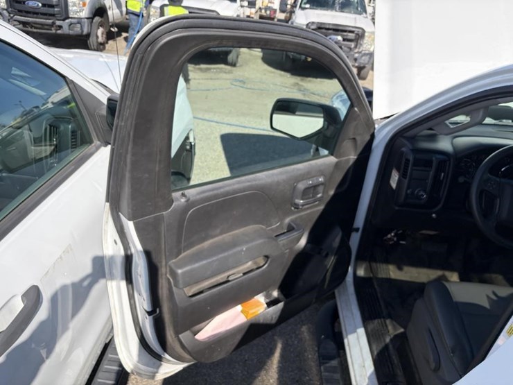 2015-chevrolet-2500-image-8