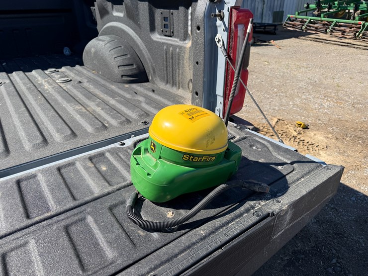 john-deere-3000-image-1